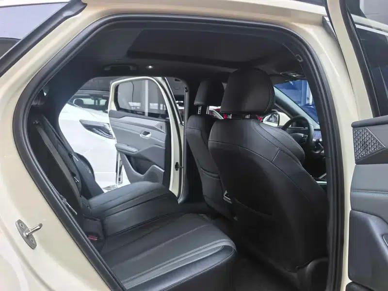 Qin L EV 2025 470KM Leading Edition — миниатюра 7