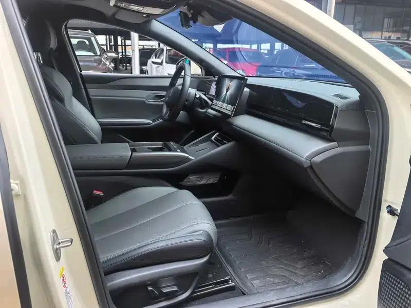 Qin L EV 2025 470KM Leading Edition — миниатюра 10