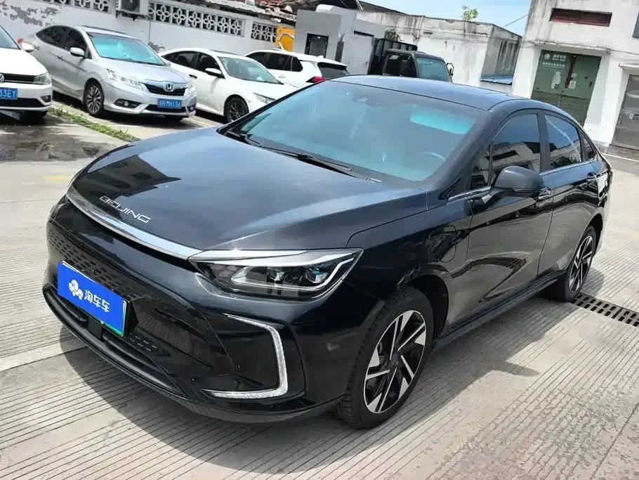 Beijing EU5 PLUS 2021 R500 Premium Edition — миниатюра 1