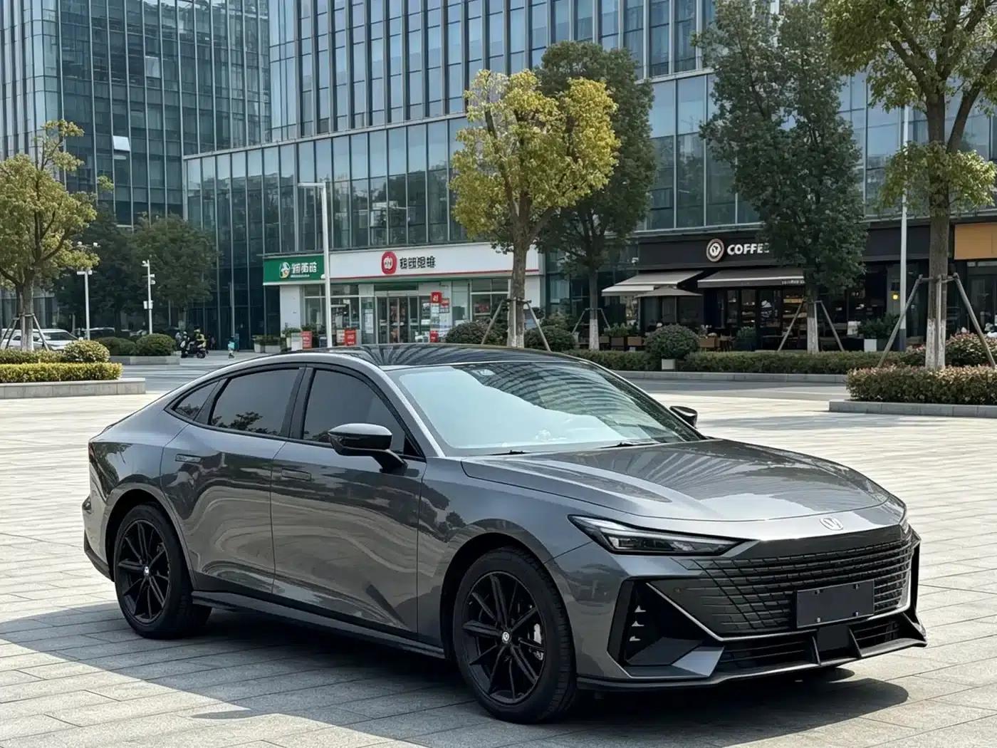 Changan UNI-V 2022 1.5T Smart Navigation Edition — миниатюра 3