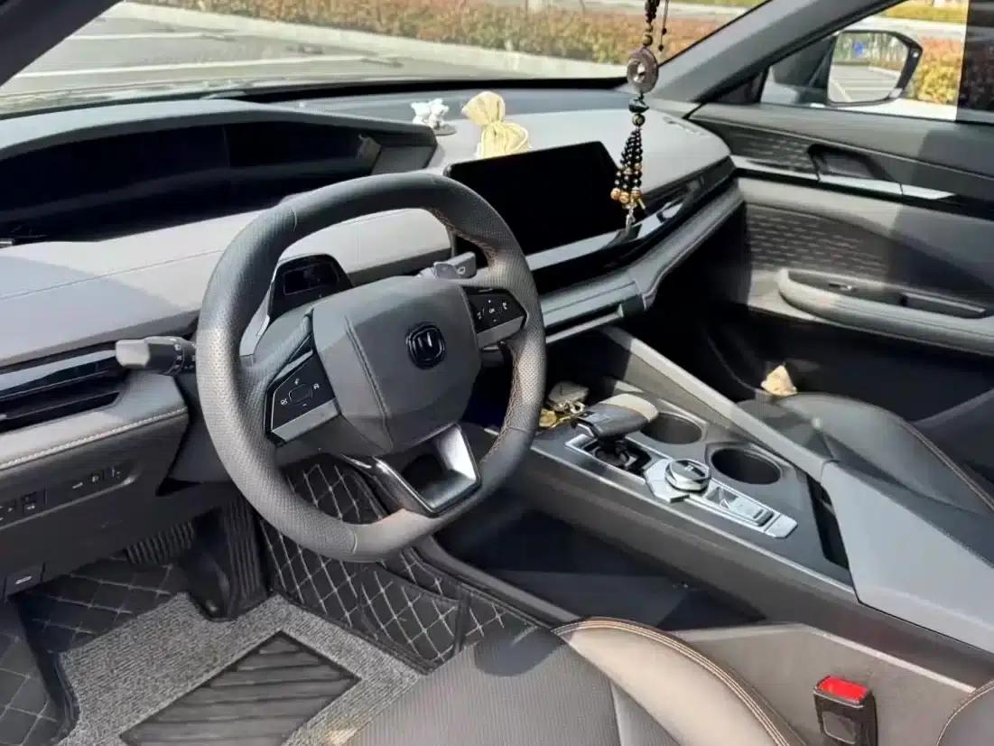 Changan UNI-V 2022 1.5T Smart Navigation Edition — миниатюра 5