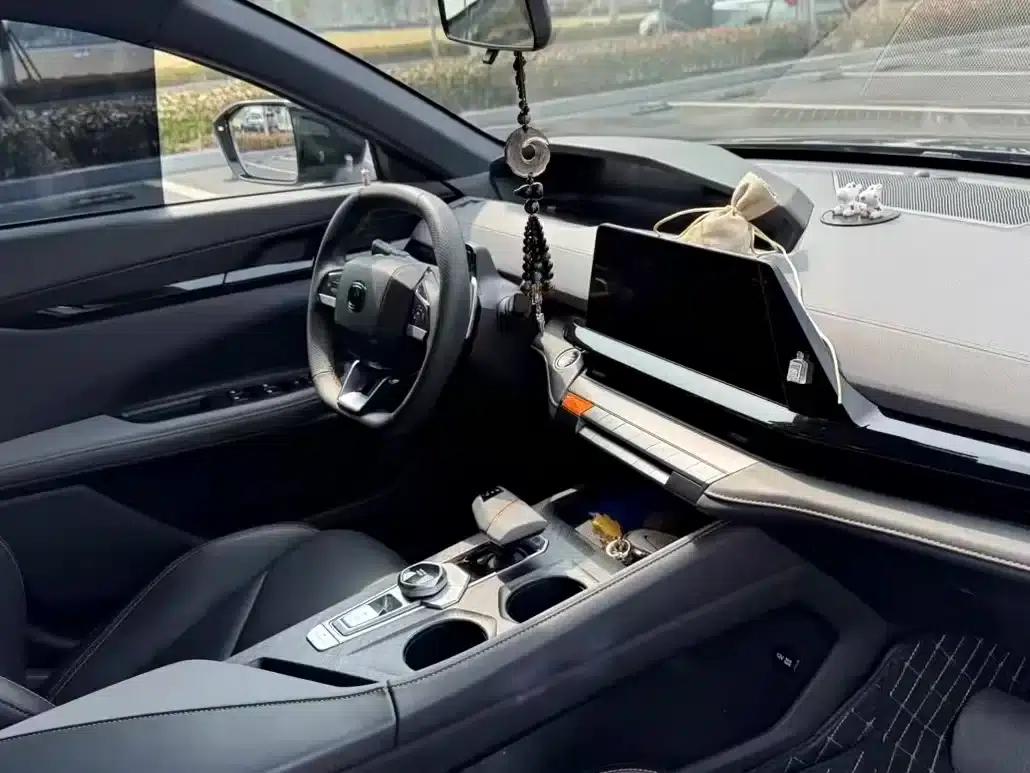 Changan UNI-V 2022 1.5T Smart Navigation Edition — миниатюра 6