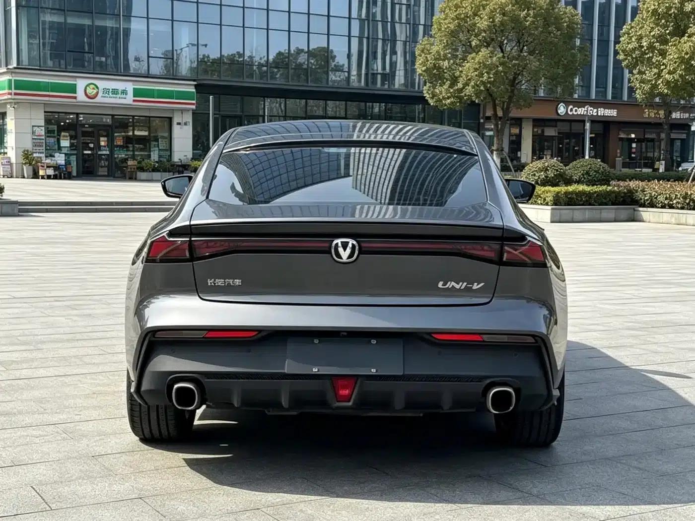 Changan UNI-V 2022 1.5T Smart Navigation Edition — миниатюра 8