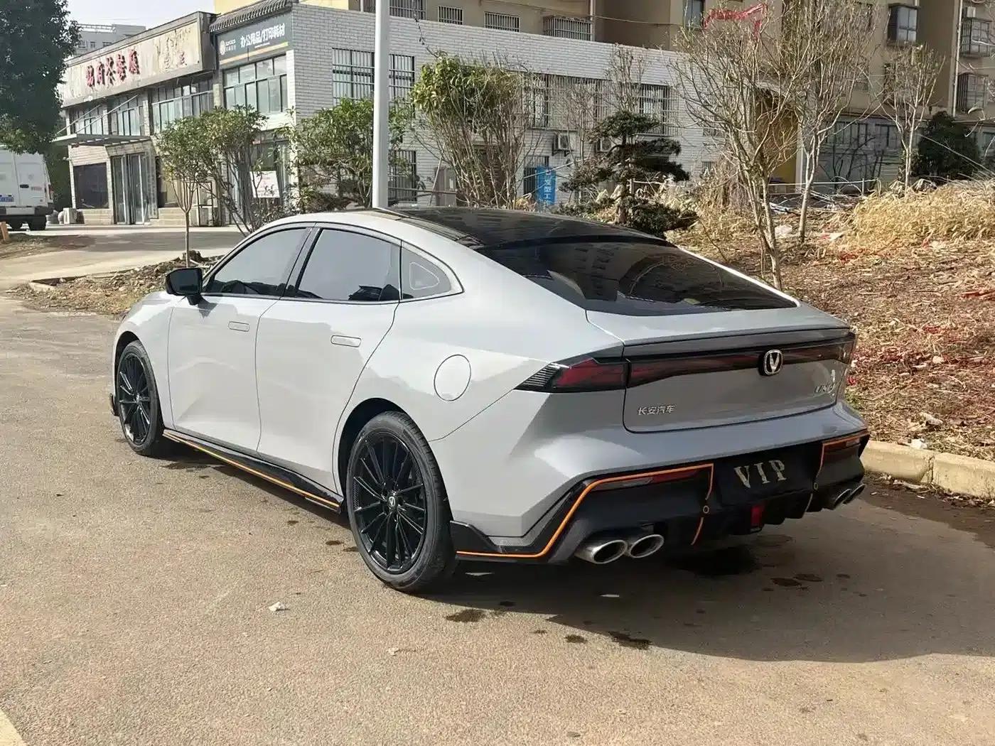 Changan UNI-V 2022 1.5T Sport Edition — миниатюра 12