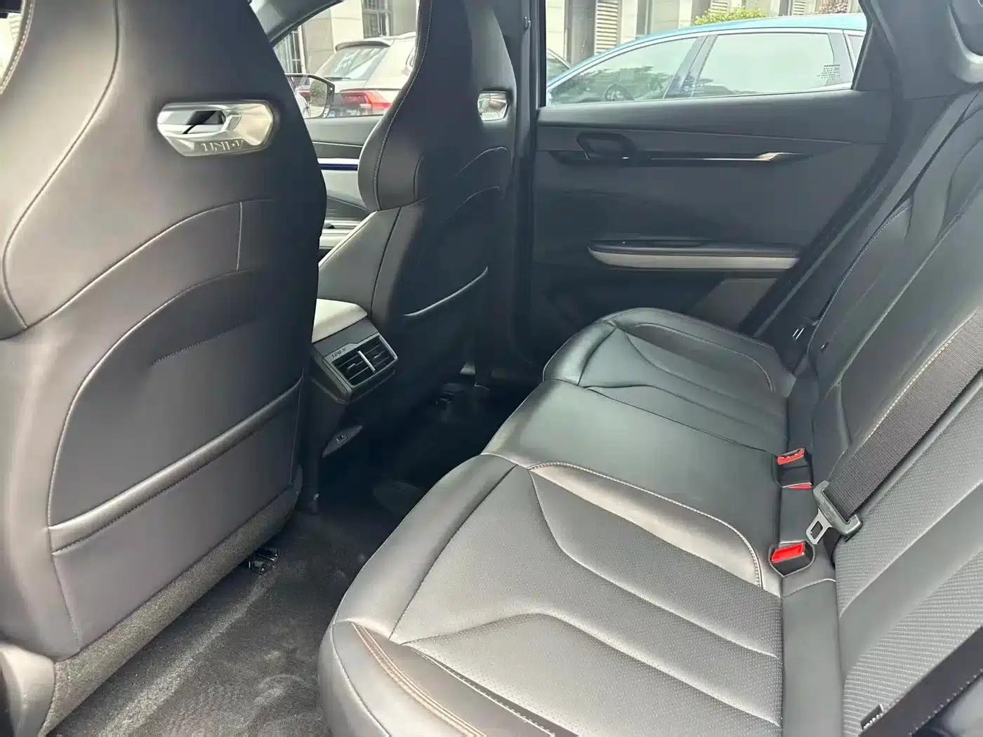 Changan UNI-V 2022 1.5T Sport Edition — миниатюра 7
