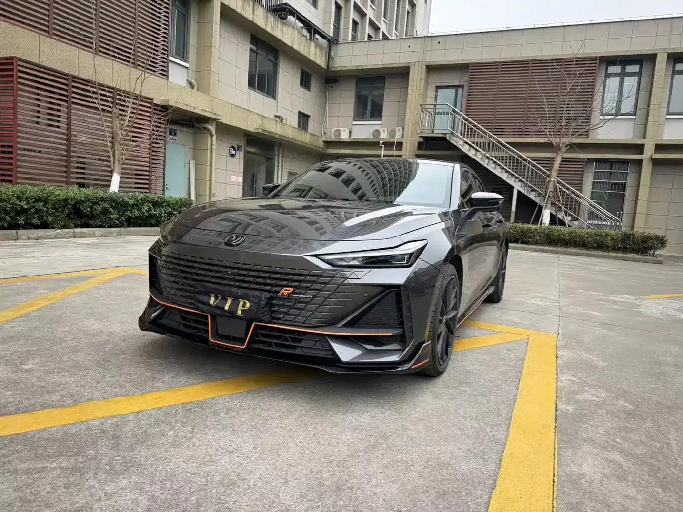 Changan UNI-V 2022 1.5T Sport Edition — миниатюра 1