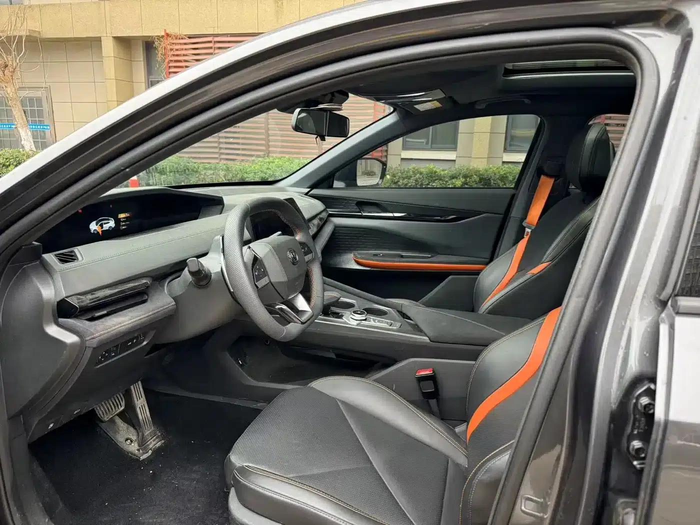 Changan UNI-V 2022 1.5T Sport Edition — миниатюра 5