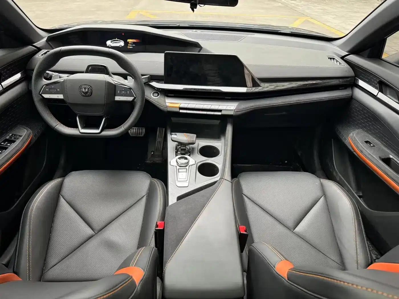 Changan UNI-V 2022 1.5T Sport Edition — миниатюра 6