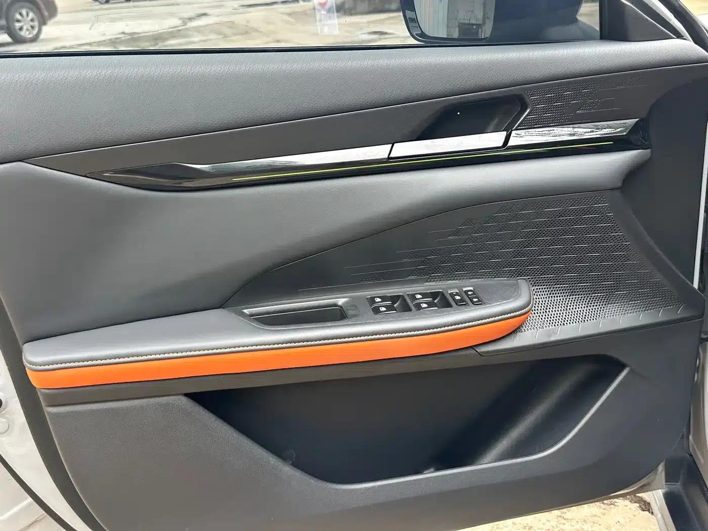 Changan UNI-V 2023 1.5T Premium Edition — миниатюра 16