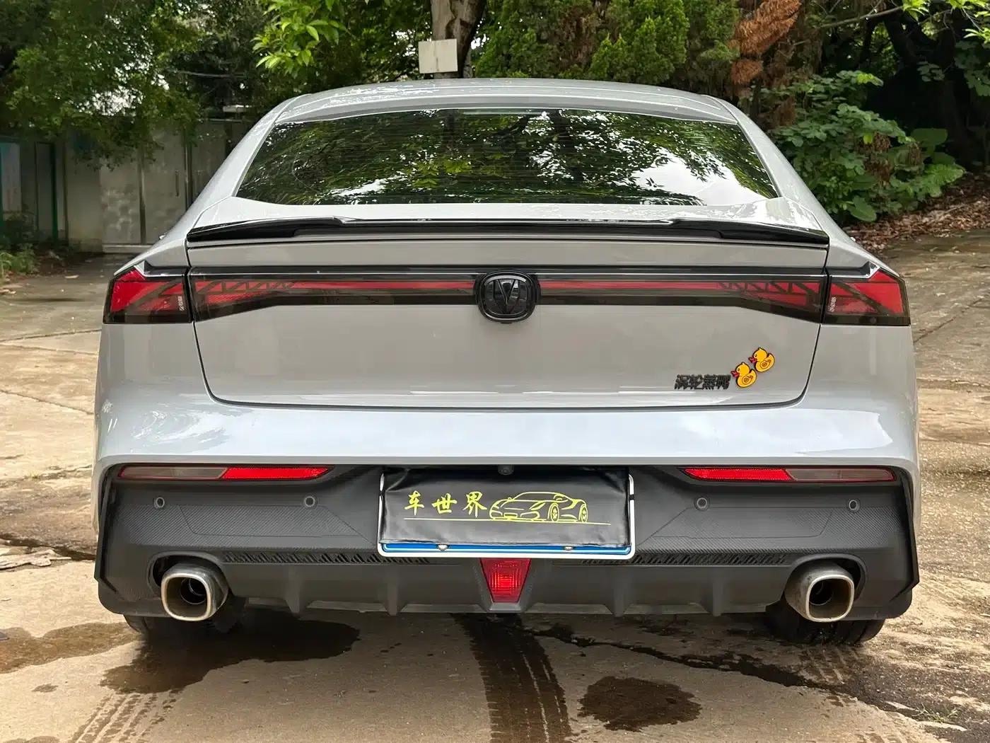 Changan UNI-V 2023 1.5T Premium Edition — миниатюра 18