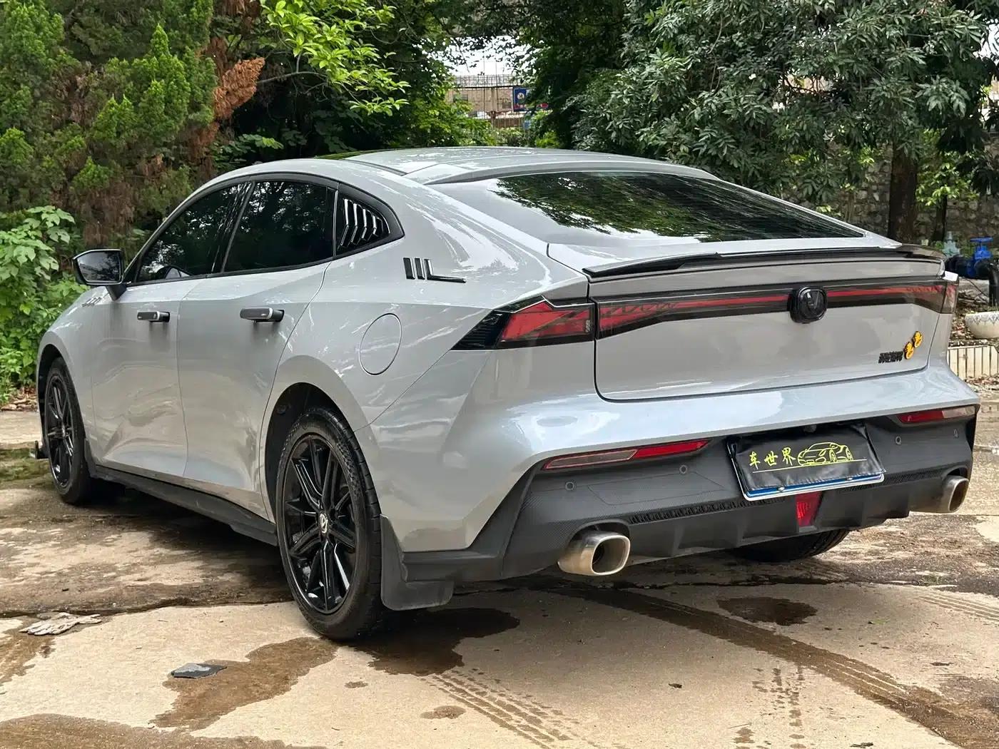 Changan UNI-V 2023 1.5T Premium Edition — миниатюра 20