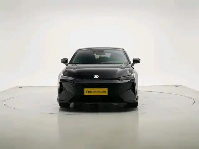 Changan UNI-V 2025 1.5T 500Bar Black Warrior Edition — миниатюра 8