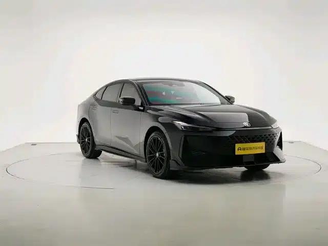 Changan UNI-V 2025 1.5T 500Bar Black Warrior Edition — миниатюра 9