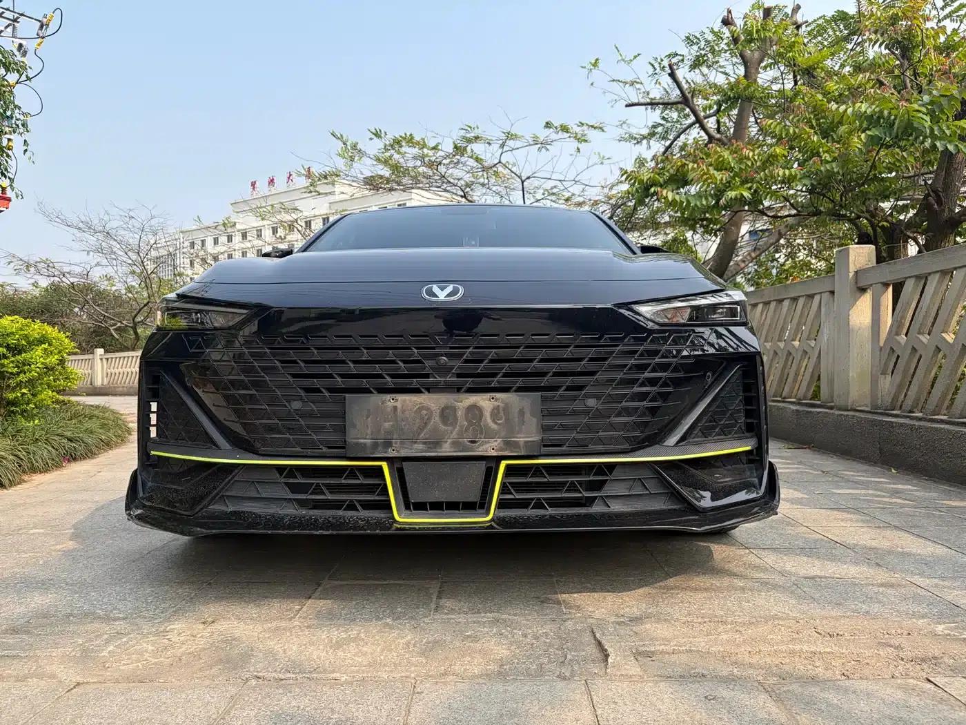 Changan UNI-V 2022 1.5T Sport Edition — миниатюра 2