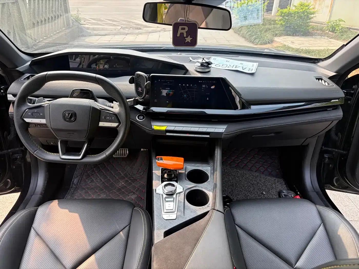Changan UNI-V 2022 1.5T Sport Edition — миниатюра 8