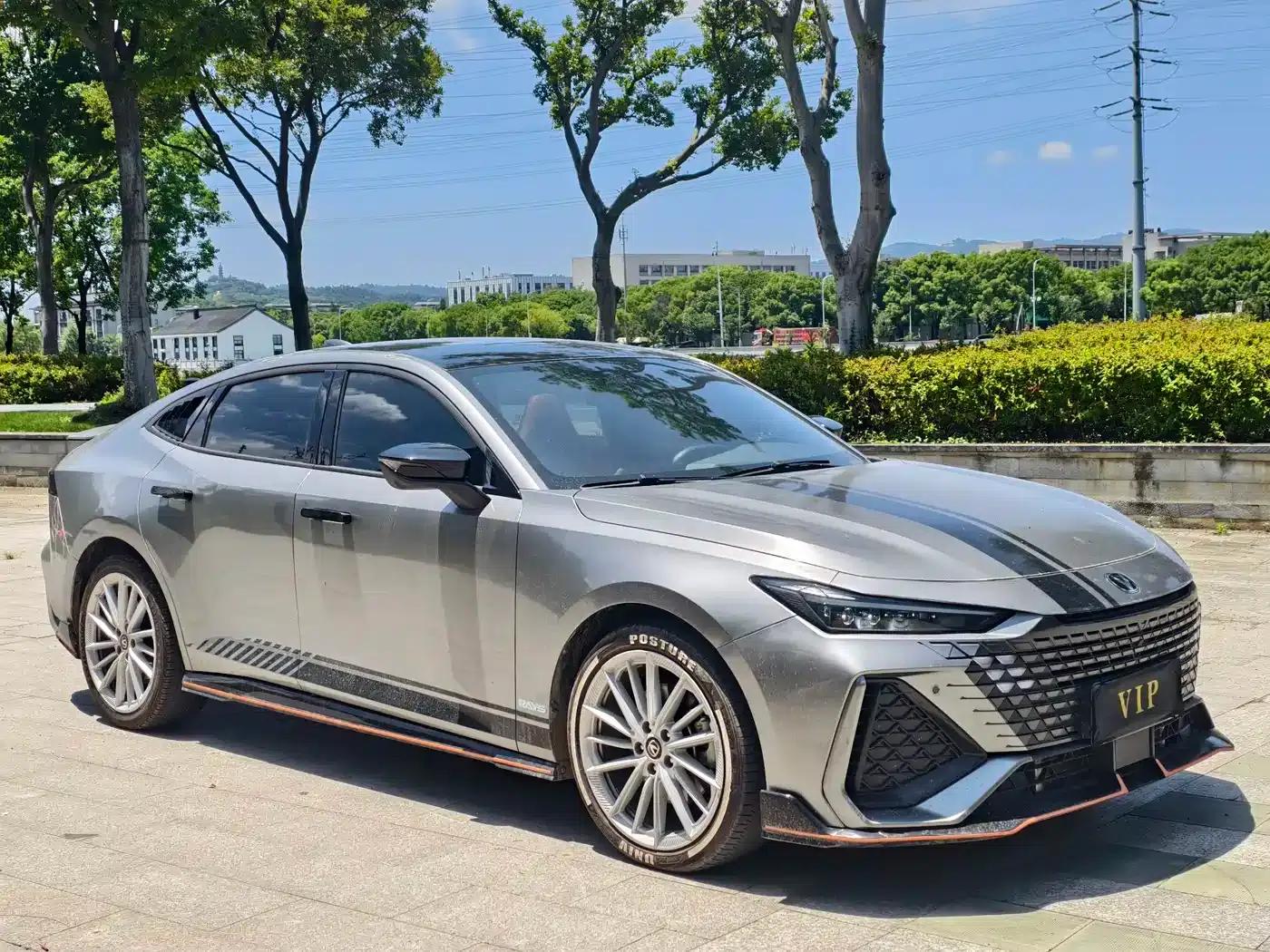 Changan UNI-V 2023 2.0T Speed Edition — миниатюра 3
