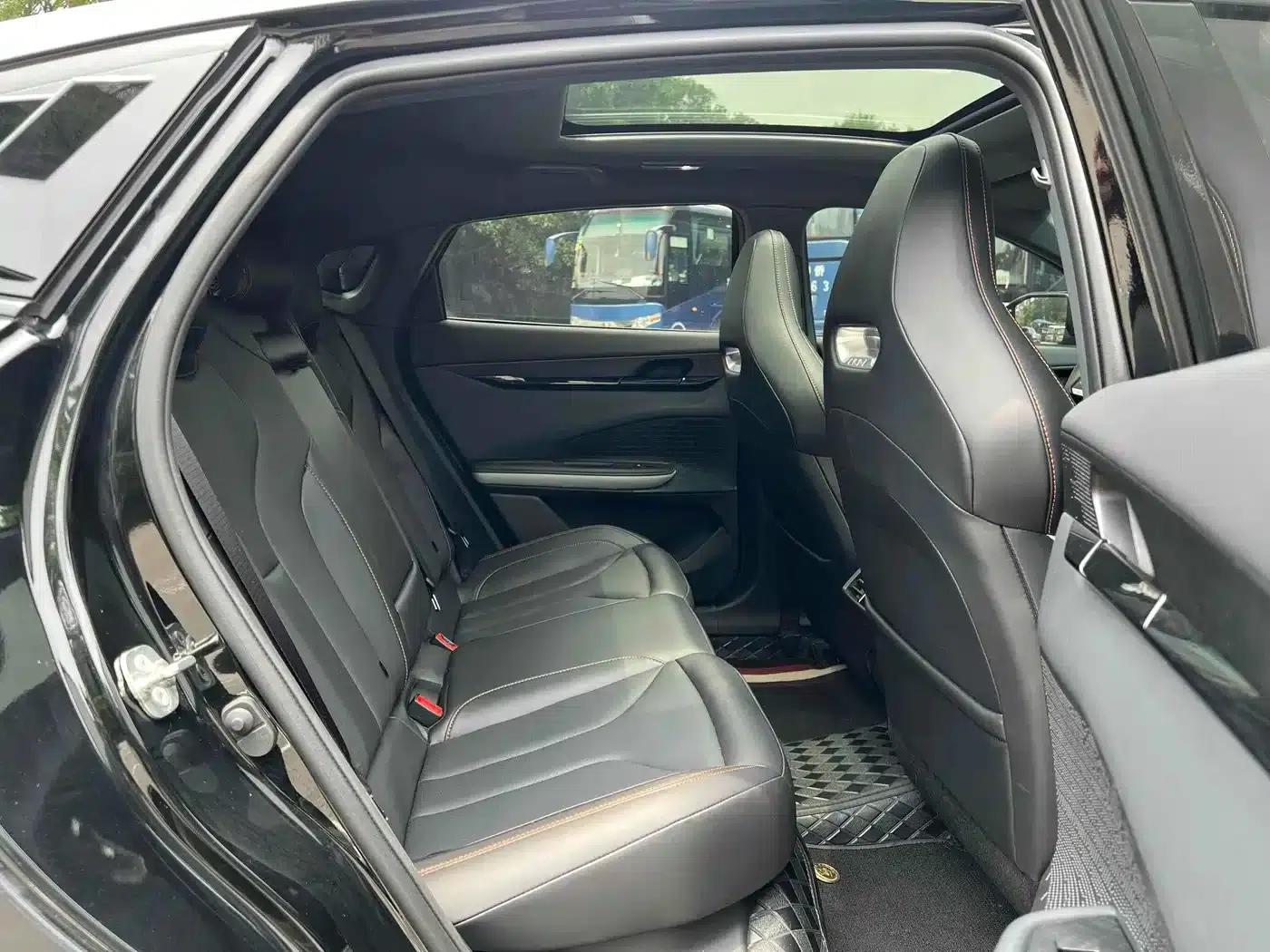 Changan UNI-V 2022 1.5T Premium Edition — миниатюра 8