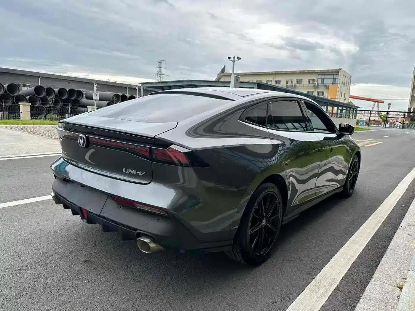Changan UNI-V 2022 1.5T Sport Edition — миниатюра 11