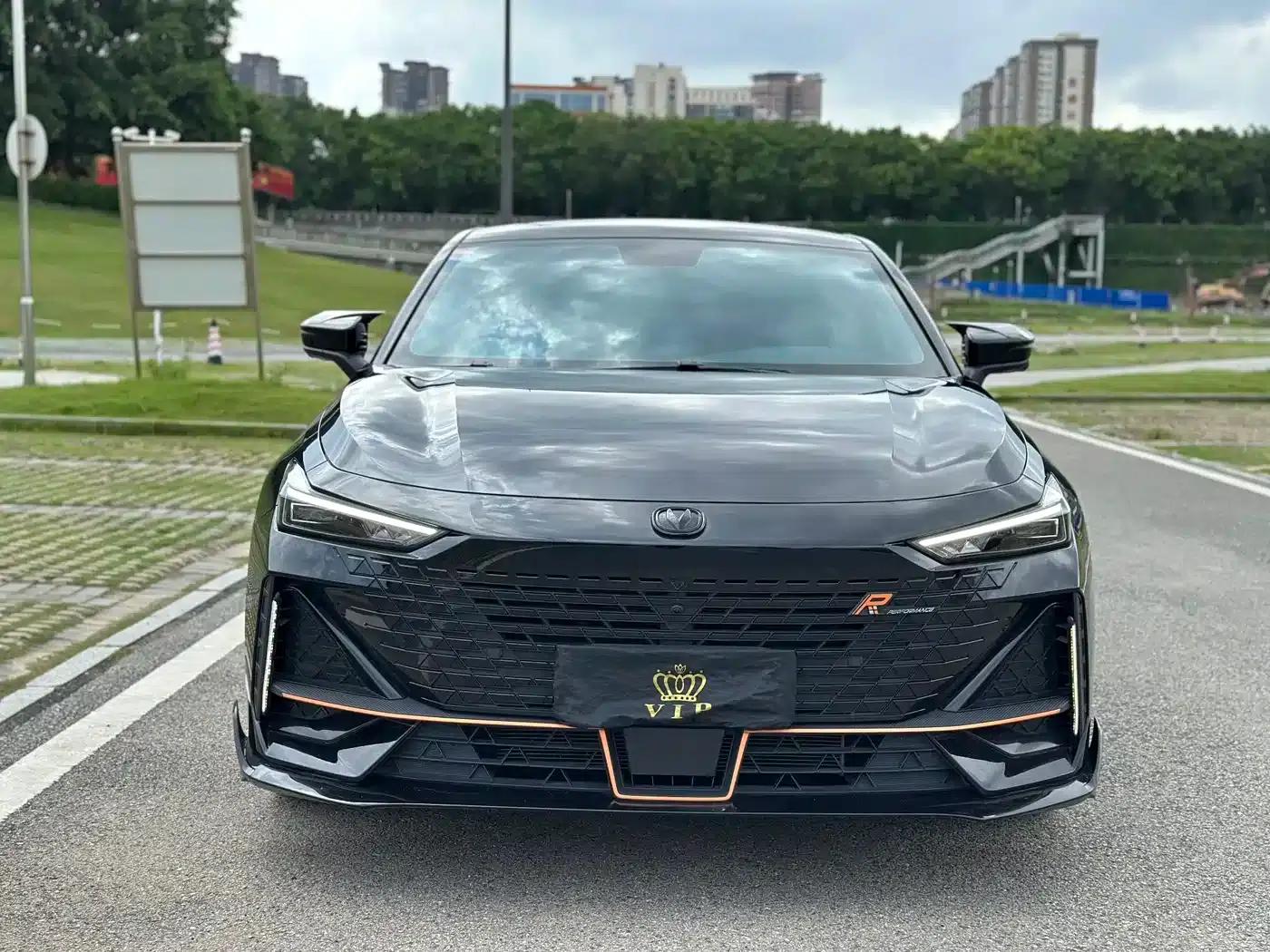 Changan UNI-V 2022 1.5T Sport Edition — миниатюра 2