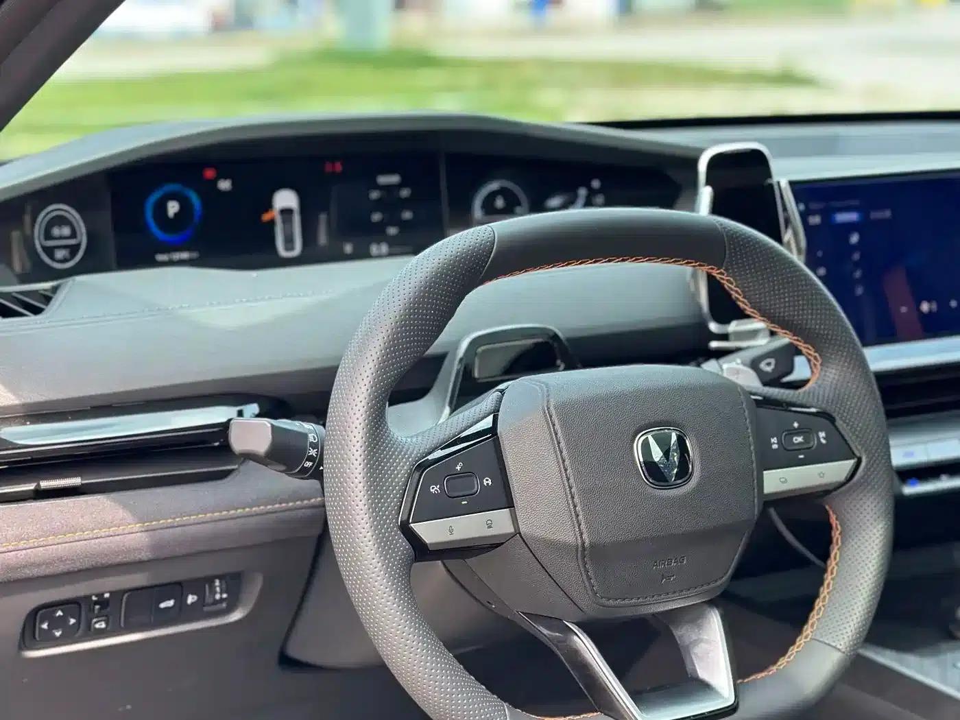 Changan UNI-V 2022 1.5T Sport Edition — миниатюра 12