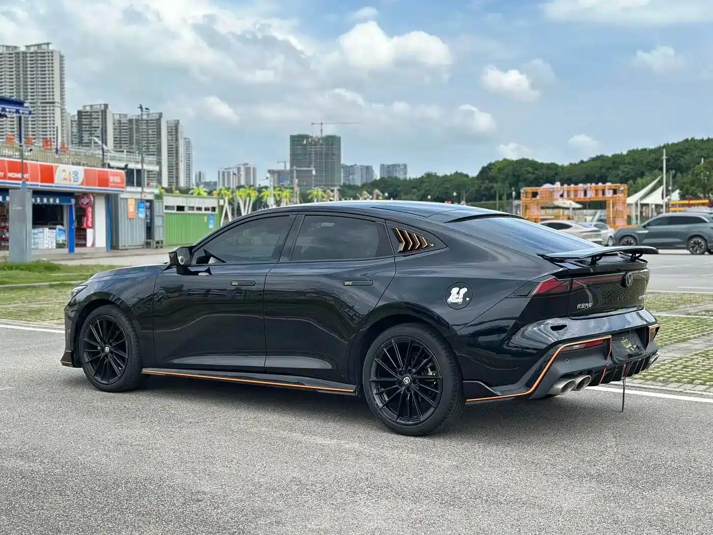 Changan UNI-V 2022 1.5T Sport Edition — миниатюра 17