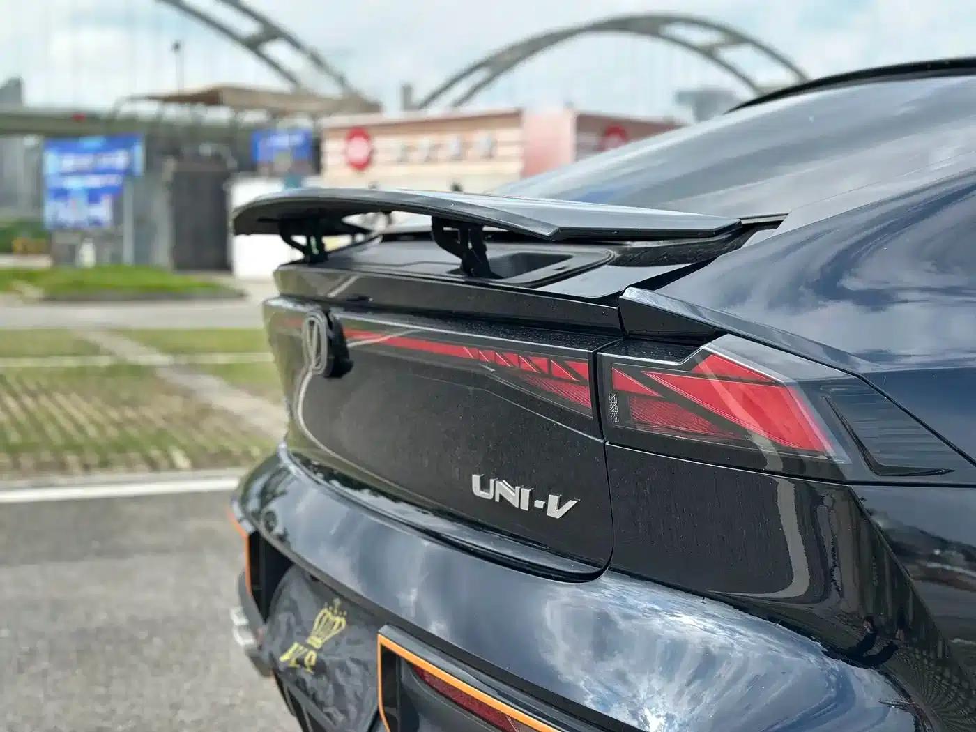 Changan UNI-V 2022 1.5T Sport Edition — миниатюра 18