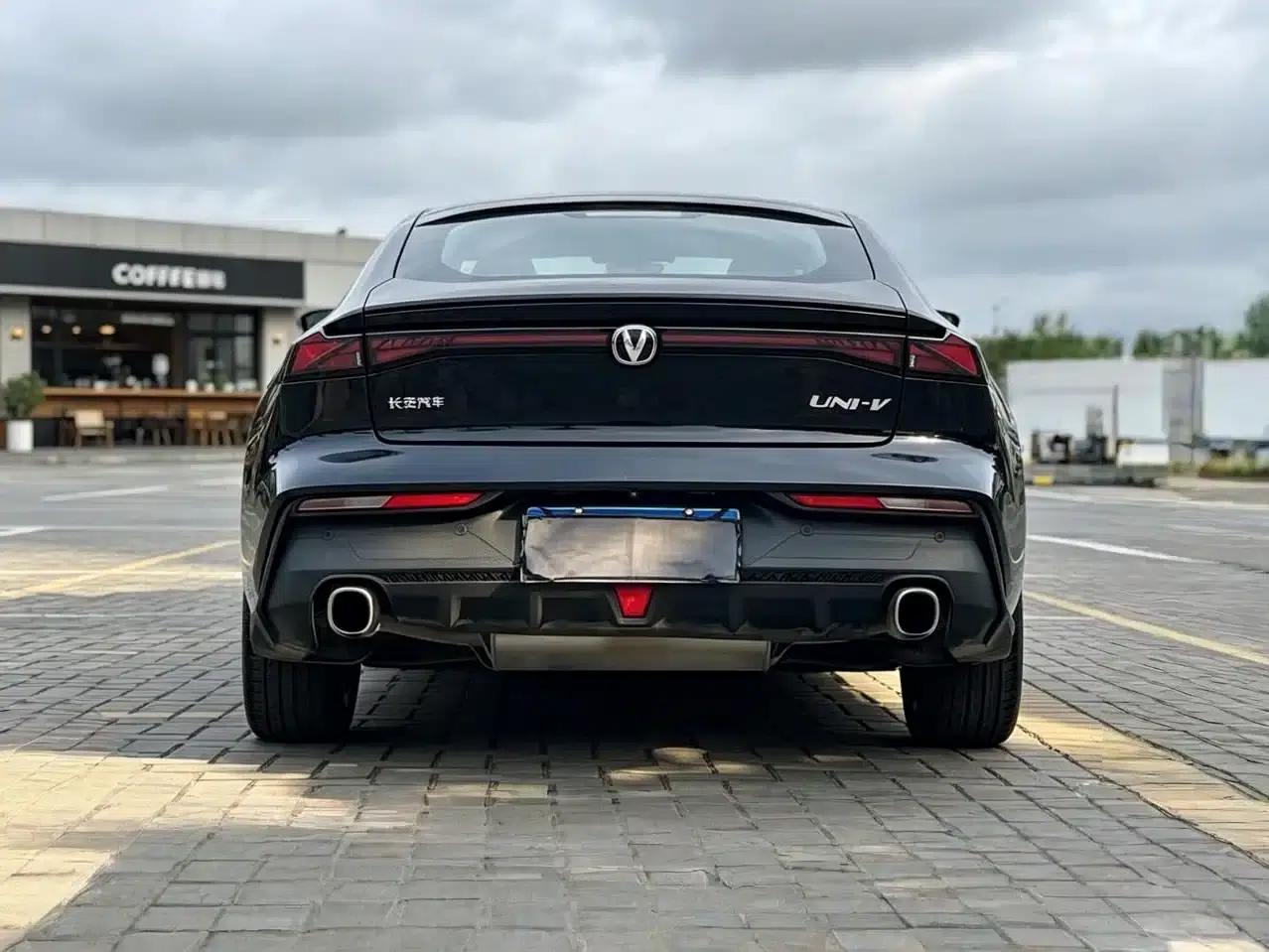 Changan UNI-V 2023 1.5T Premium Edition — миниатюра 8