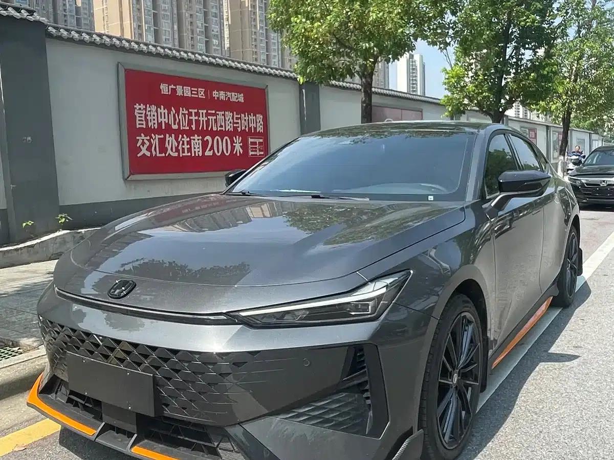 Changan UNI-V 2024 1.5T Premium Edition — миниатюра 1