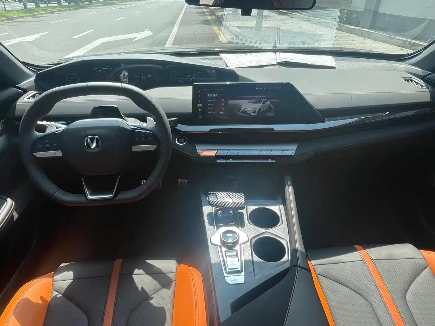 Changan UNI-V 2024 1.5T Premium Edition — миниатюра 6