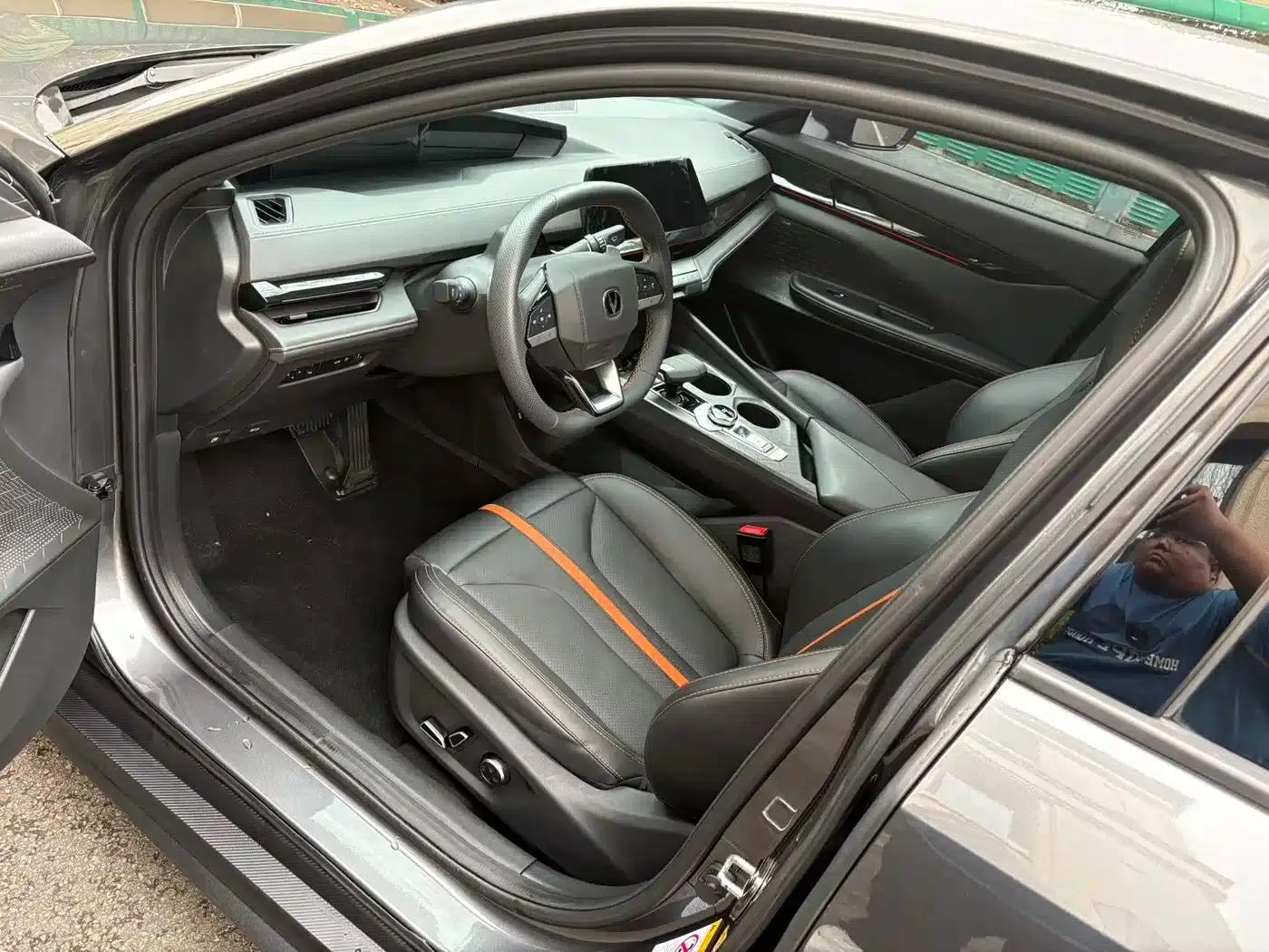 Changan UNI-V 2024 1.5T Premium Edition — миниатюра 5