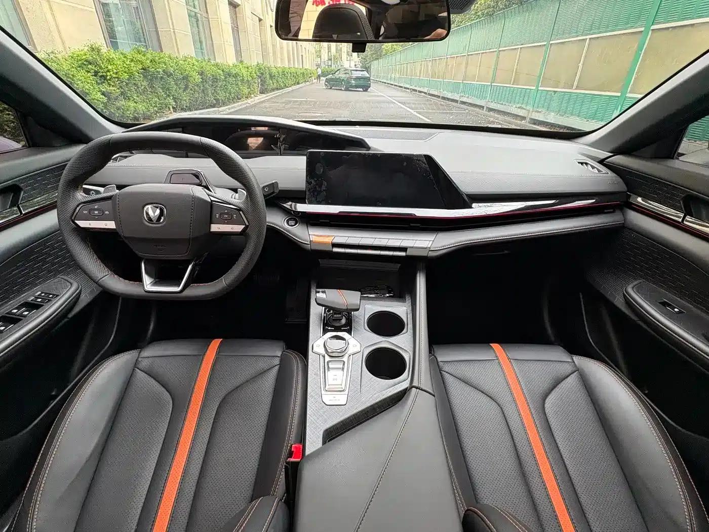 Changan UNI-V 2024 1.5T Premium Edition — миниатюра 7