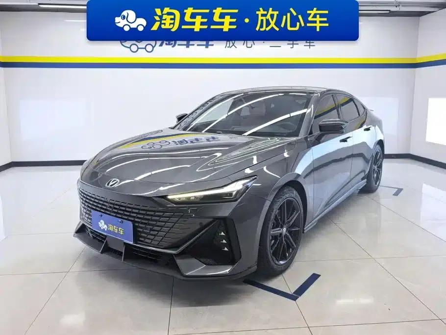 Changan UNI-V 2022 1.5T Premium Edition — миниатюра 1