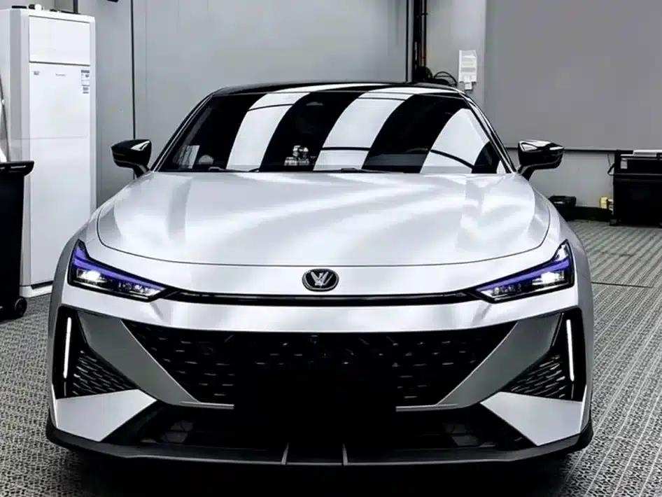 Changan UNI-V 2023 1.5T Sport Edition — миниатюра 2