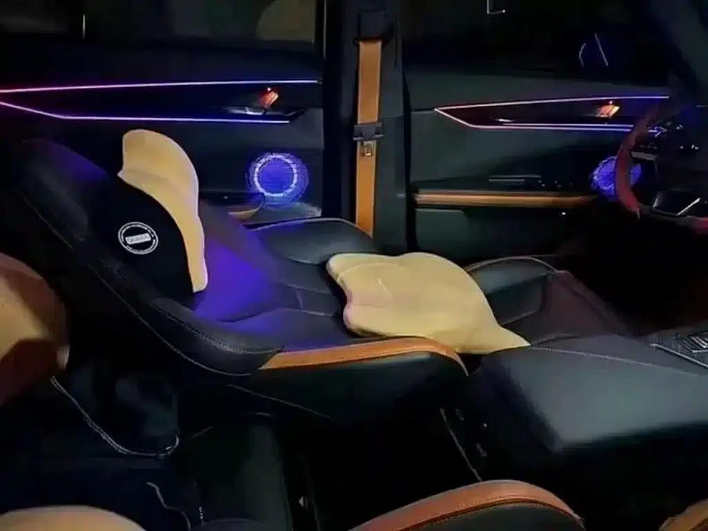 Changan UNI-V 2023 1.5T Sport Edition — миниатюра 5