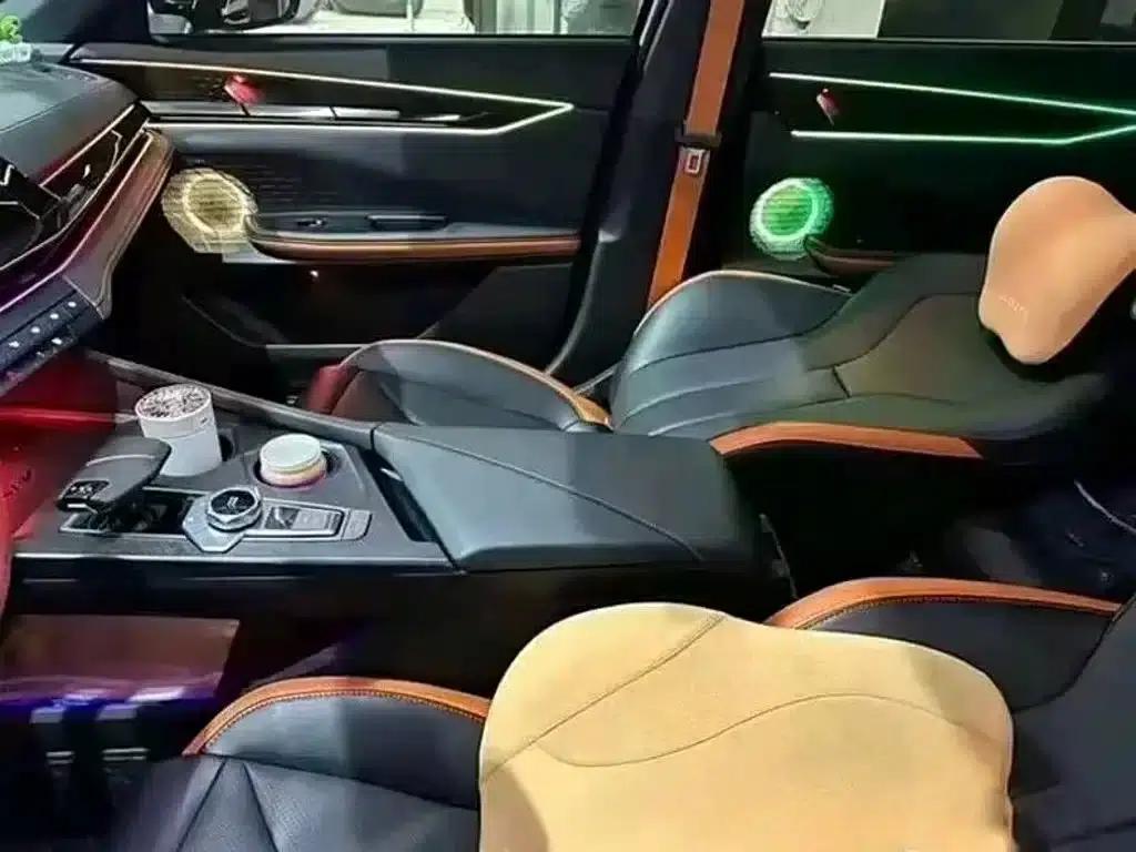 Changan UNI-V 2023 1.5T Sport Edition — миниатюра 6