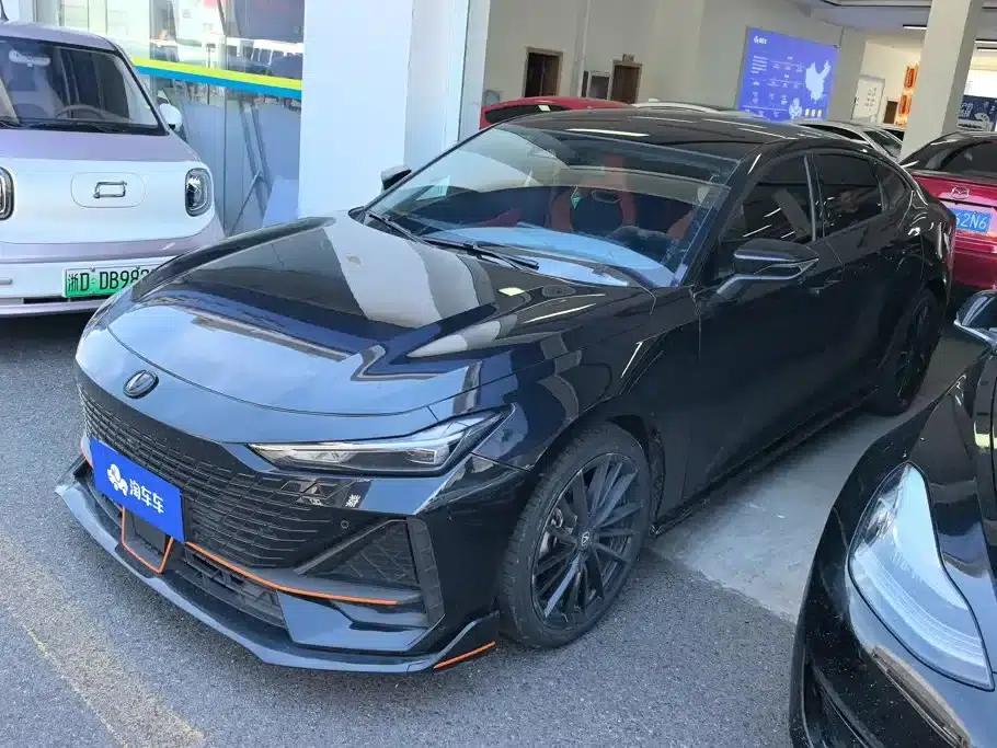 Changan UNI-V 2023 1.5T Sport Edition — миниатюра 1