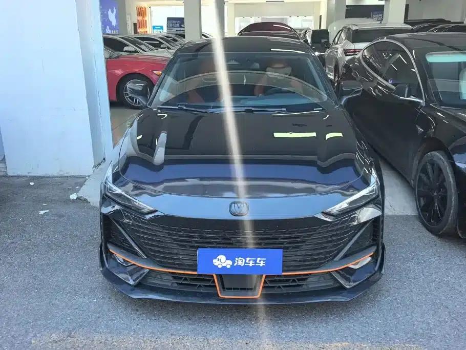 Changan UNI-V 2023 1.5T Sport Edition — миниатюра 2