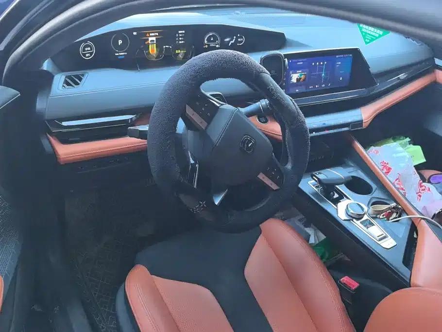 Changan UNI-V 2023 1.5T Sport Edition — миниатюра 12