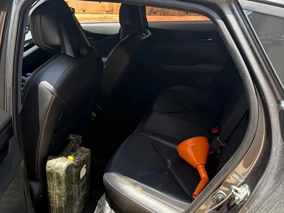 Changan UNI-V 2022 1.5T Premium Edition — миниатюра 5