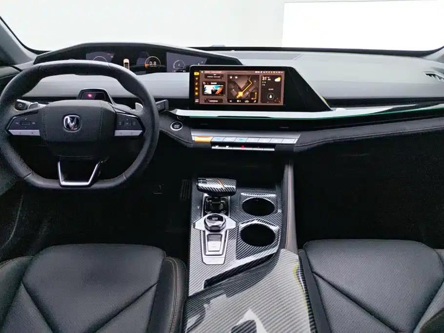 Changan UNI-V 2022 1.5T Sport Edition — миниатюра 12