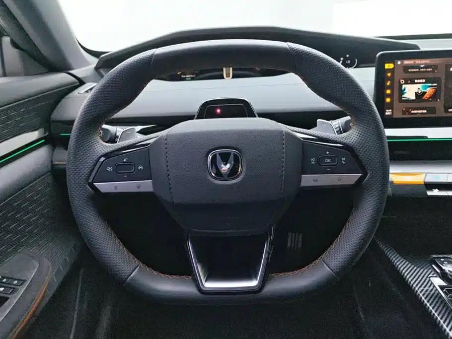 Changan UNI-V 2022 1.5T Sport Edition — миниатюра 15