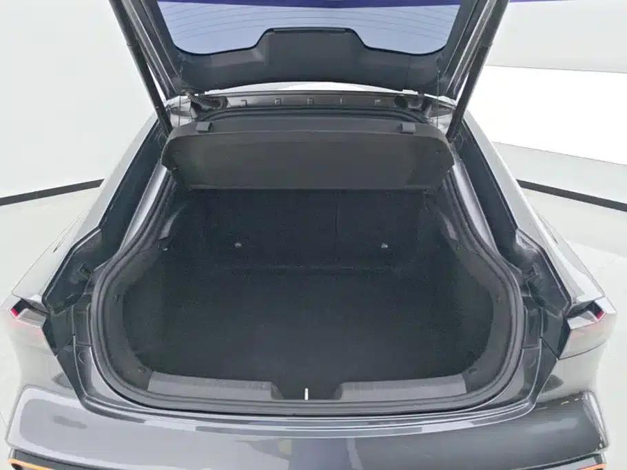 Changan UNI-V 2022 1.5T Sport Edition — миниатюра 4