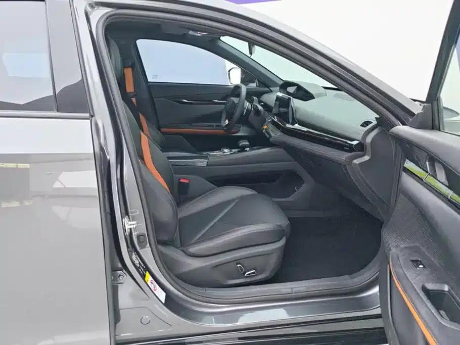 Changan UNI-V 2022 1.5T Sport Edition — миниатюра 8