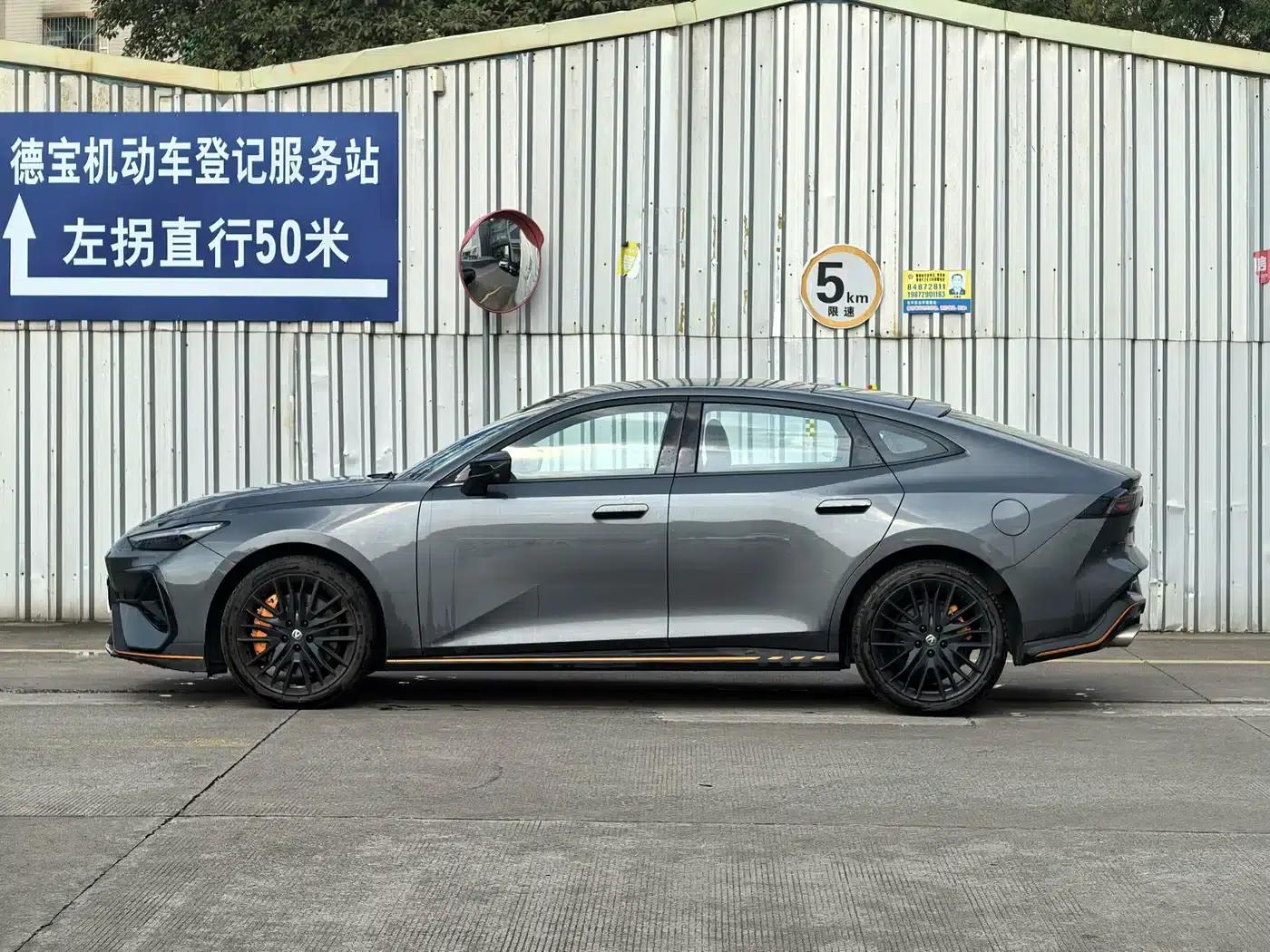 Changan UNI-V 2025 Model, Third Generation, 2.0T Sport Edition — миниатюра 2