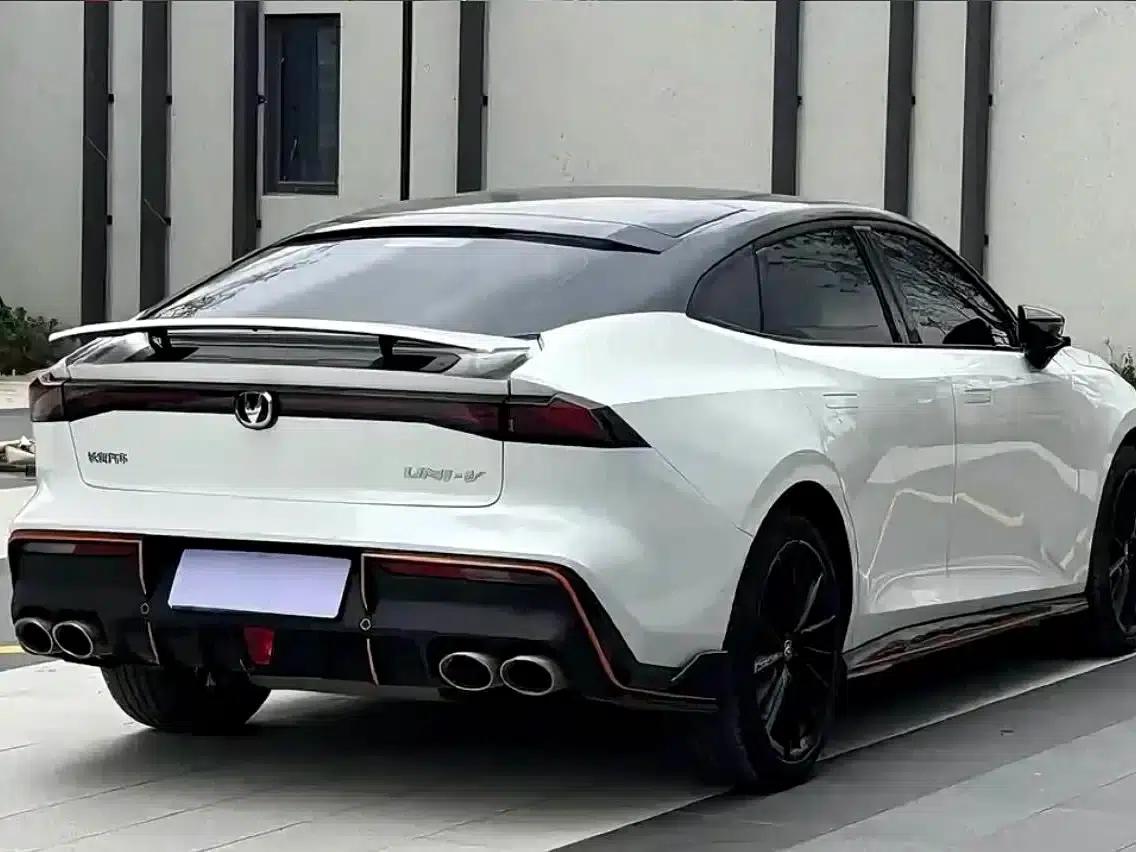 Changan UNI-V 2022 1.5T Sport Edition — миниатюра 6