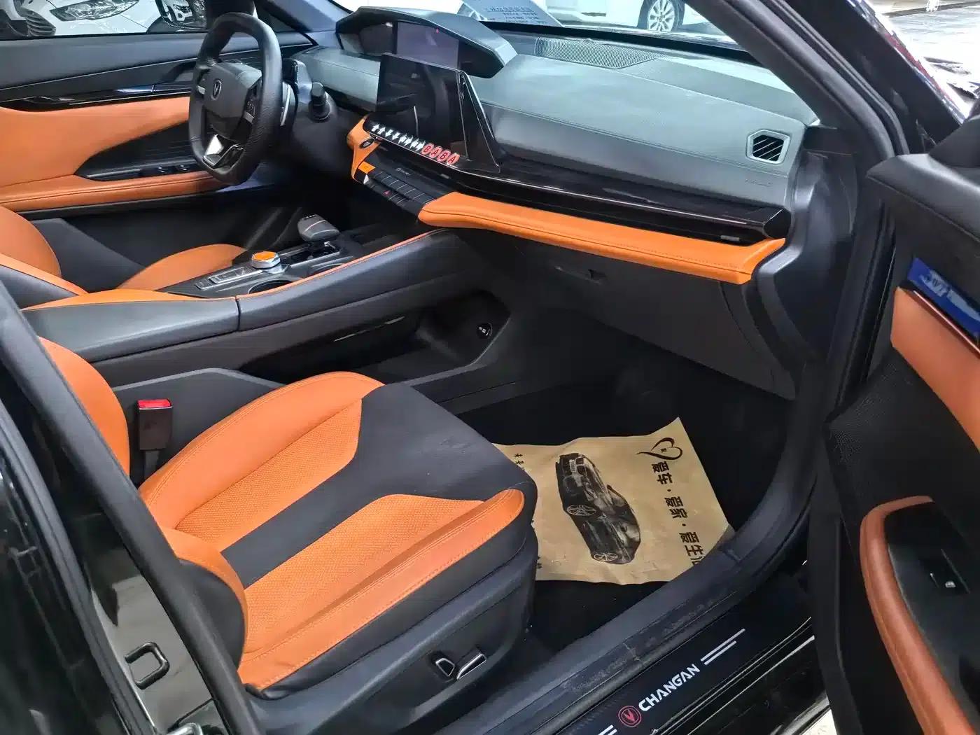 Changan UNI-V 2023 1.5T Sport Edition — миниатюра 12