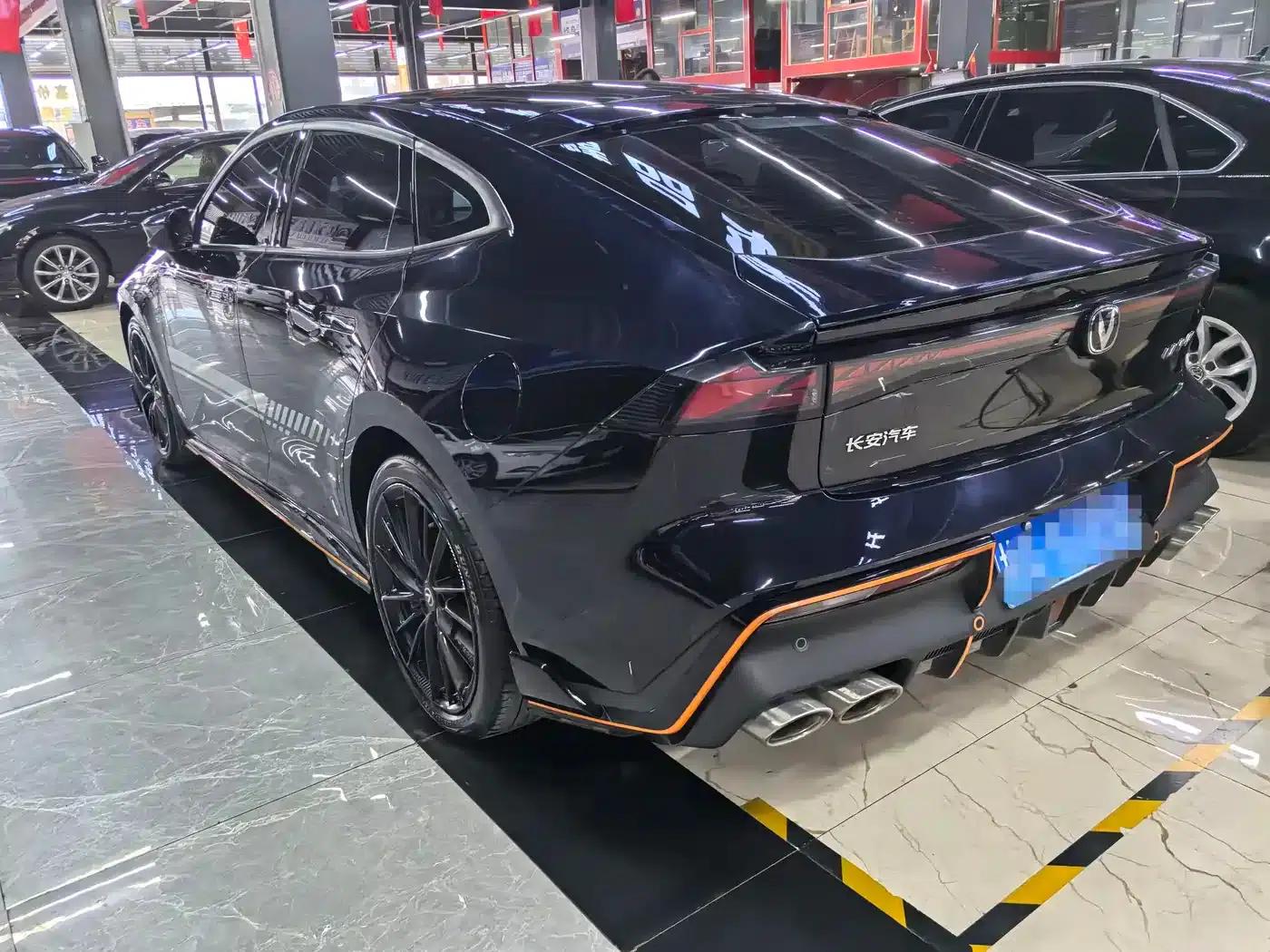 Changan UNI-V 2023 1.5T Sport Edition — миниатюра 4