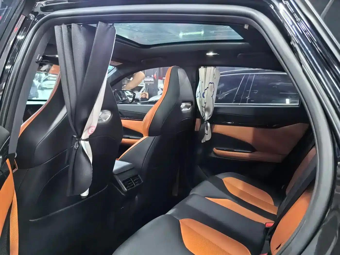 Changan UNI-V 2023 1.5T Sport Edition — миниатюра 9