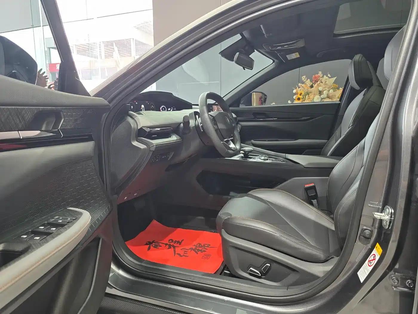 Changan UNI-V 2022 1.5T Premium Edition — миниатюра 4