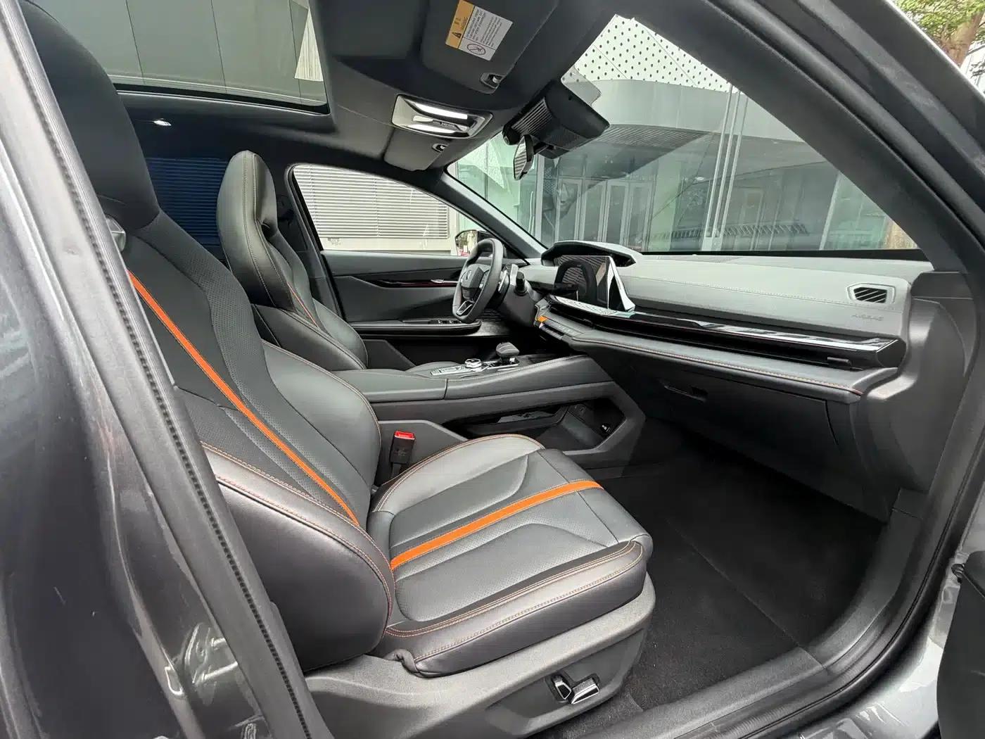 Changan UNI-V 2025 Model, Third Generation, 1.5T 500Bar Premium Edition — миниатюра 19